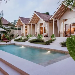 The Hut Hut Hotell