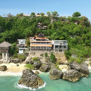 Impossible Cliff House Pensionat